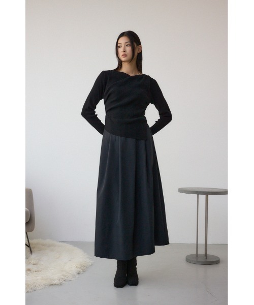 AZUL by moussy（アズールバイマウジー）の「布帛ドッキングドレープニットワンピース（ワンピース・レディース・ブラウン/ブラック・SMALL/MEDIUM）」の4枚目の写真