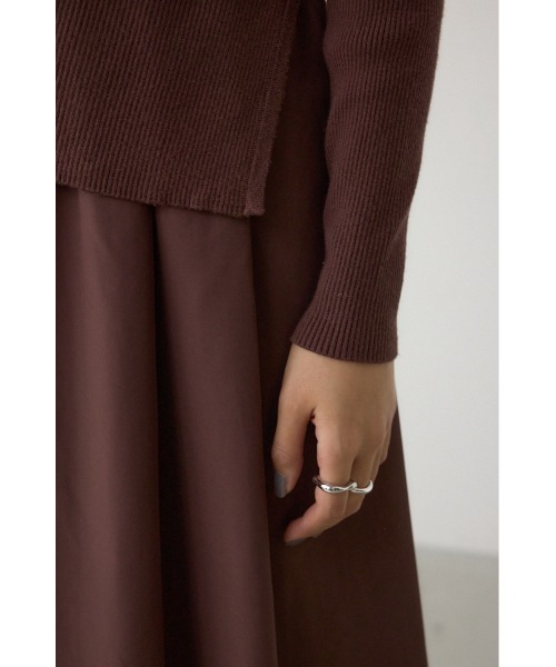 AZUL by moussy（アズールバイマウジー）の「布帛ドッキングドレープニットワンピース（ワンピース・レディース・ブラウン/ブラック・SMALL/MEDIUM）」の21枚目の写真