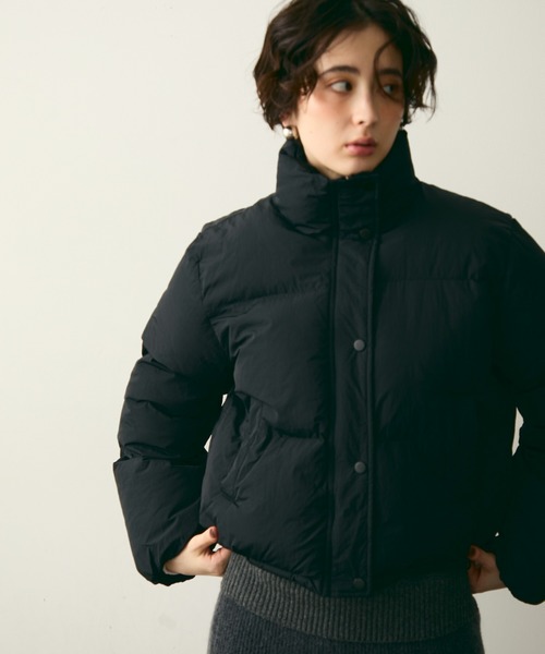 Trish（トリッシュ）の「ハイネックパフィショートジャケット（ダウンジャケット/コート・レディース・ブラック/ベージュ・FREE）」の16枚目の写真