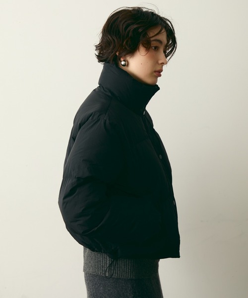 Trish（トリッシュ）の「ハイネックパフィショートジャケット（ダウンジャケット/コート・レディース・ブラック/ベージュ・FREE）」の20枚目の写真