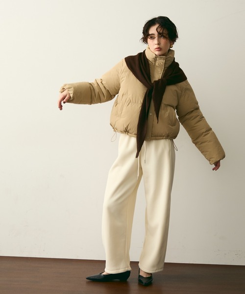 Trish（トリッシュ）の「ハイネックパフィショートジャケット（ダウンジャケット/コート・レディース・ブラック/ベージュ・FREE）」の3枚目の写真