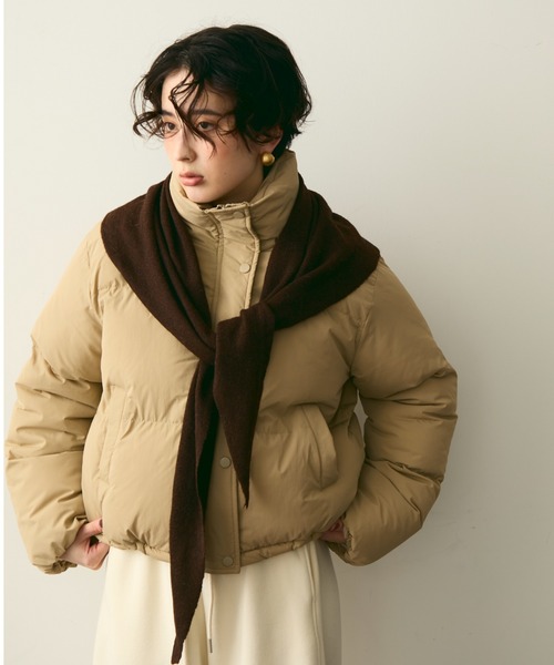 Trish（トリッシュ）の「ハイネックパフィショートジャケット（ダウンジャケット/コート・レディース・ブラック/ベージュ・FREE）」の8枚目の写真
