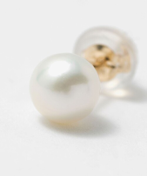 BEAUTY&YOUTH UNITED ARROWS（ビューティーアンドユースユナイテッドアローズ）の「K10 淡水パール ピアス/5mm（ピアス（両耳用）・レディース・オフホワイト・FREE）」の5枚目の写真