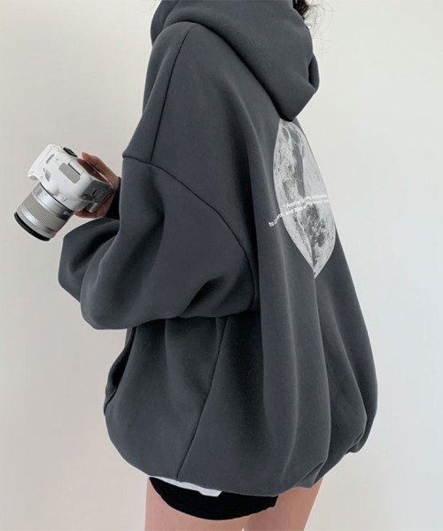 ReRe(リリ)の「グラフィックプルオーバーパーカー(パーカー・レディース・ブラック/ライトグレー/ダークグレー・MEDIUM/LARGE)」の13枚目の写真