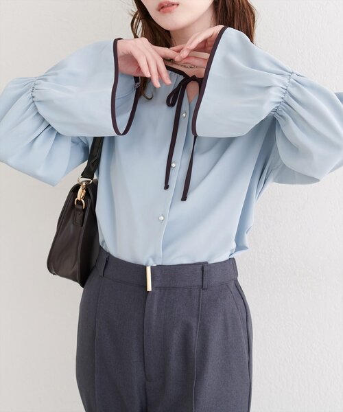 natural couture(ナチュラルクチュール)の「フロントリボン配色ブラウス(シャツ/ブラウス・レディース・チャコールグレー/オフホワイト/ネイビー/サックスブルー・FREE)」の14枚目の写真