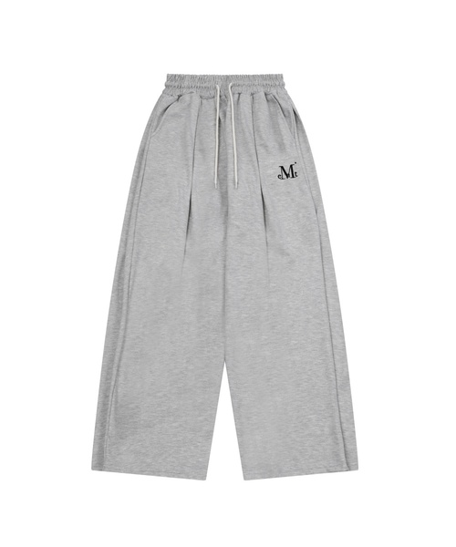 MUCENT(ムセント)の「シグニチャー4ピンタックワイドスウェットパンツ(2カラー)(スウェットパンツ・レディース・ブラック/グレー・SMALL/FREE)」の2枚目の写真