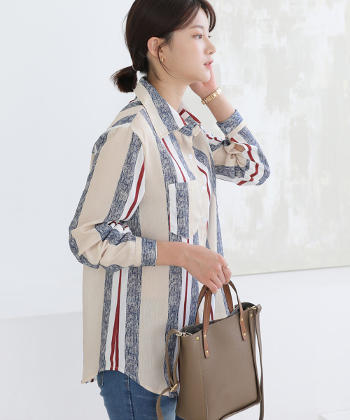 BBAEBBAE（ペッペ）の「カラーネックユニーク配色ストライプブラウス（シャツ/ブラウス・レディース・ベージュ・SMALL/MEDIUM）」の3枚目の写真