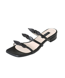 LEVASE（ルバズ）の「eg) alice sandal-black 2cm（サンダル）」