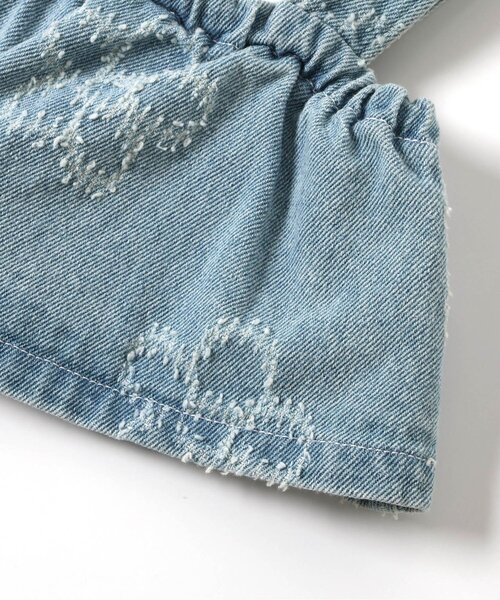 BREEZE(ブリーズ)の「フラワーデニムビスチェ_ジュニア対応(ベスト・キッズ・サックスブルー/ネイビー・140/130/90/120/110/100/80)」の6枚目の写真