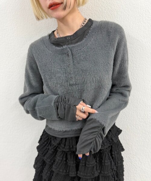 w closet(ダブルクローゼット)の「シャギーレイヤードニット(ニット/セーター・レディース・アイボリー/チャコールグレー/ブラウン・FREE)」の1枚目の写真