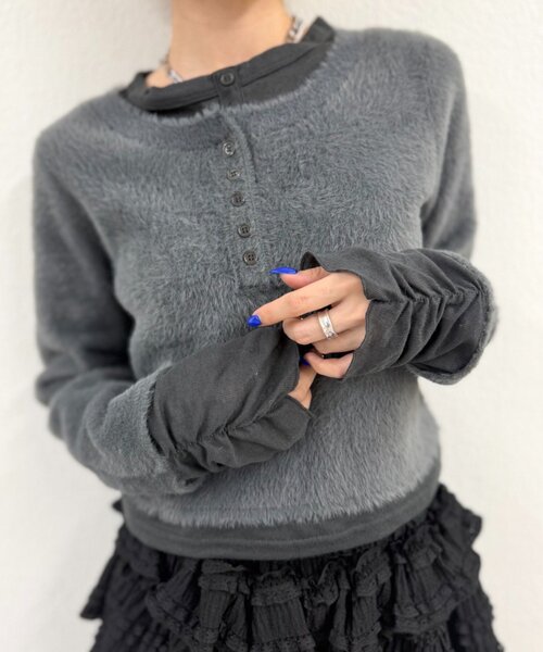 w closet(ダブルクローゼット)の「シャギーレイヤードニット(ニット/セーター・レディース・アイボリー/チャコールグレー/ブラウン・FREE)」の17枚目の写真