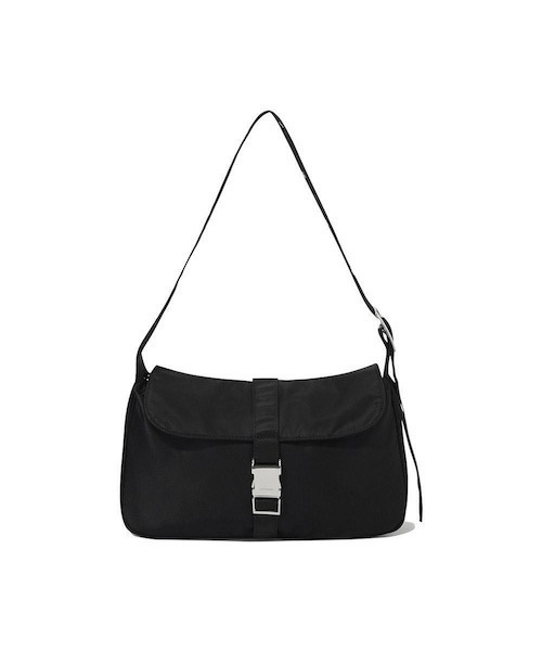 COVERNAT(カバーナット)の「CLOVER HEART NYLON BUCKLE SHOULDER BAG(ショルダーバッグ・レディース・ブラック・FREE)」の1枚目の写真