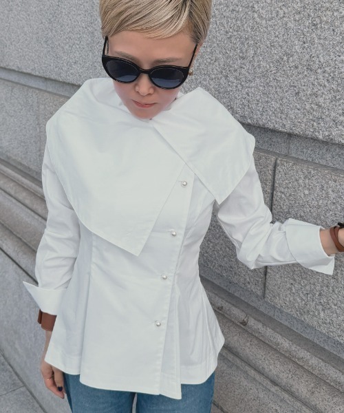 JENNE(ジェンヌ)の「クラシカルショールブラウス(その他トップス・レディース・ホワイト・LARGE/MEDIUM/SMALL)」の1枚目の写真