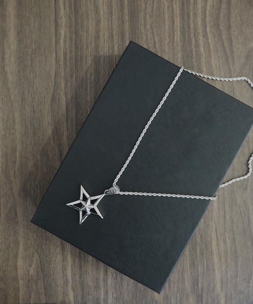 SBG（エスビー）の「インフルエンサー みっち～ × SBG ラギット スターネックレス（ネックレス・メンズ・シルバー・FREE）」の14枚目の写真