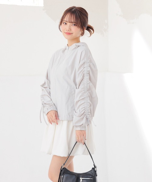 Honeys（ハニーズ）の「【非フッ素撥水加工】撥水加工ドロストブルゾン（ブルゾン・レディース・グレー/ピンク/ブラック/アイボリー・S/M/LL/L）」の18枚目の写真