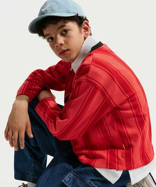 NIKE(ナイキ)の「ナイキ スポーツウェア コレクション ジュニア デニム カーゴ パンツ / Nike Sportswear Collection Big Kids' Denim Cargo Pants IO0197-461 Mystic Navy(デニムパンツ・キッズ・ブルー系その他・140/160/150)」の4枚目の写真