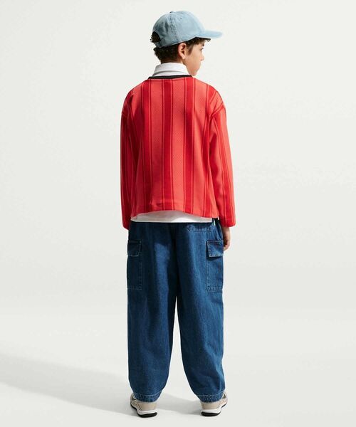 NIKE(ナイキ)の「ナイキ スポーツウェア コレクション ジュニア デニム カーゴ パンツ / Nike Sportswear Collection Big Kids' Denim Cargo Pants IO0197-461 Mystic Navy(デニムパンツ・キッズ・ブルー系その他・140/160/150)」の6枚目の写真