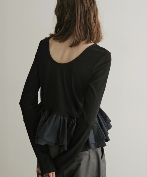 LOSCa(ロスカ)の「ドッキングペプラムトップス(Tシャツ/カットソー・レディース・クリーム/ブラック/オートミール・FREE)」の17枚目の写真