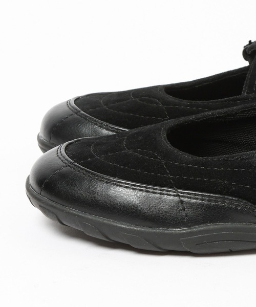 BAYFLOW（ベイフロー）の「[抗菌消臭/撥水加工]クロスベルトバレエスニーカー（バレエシューズ・レディース・ベージュ/ブラック・LARGE/MEDIUM）」の16枚目の写真