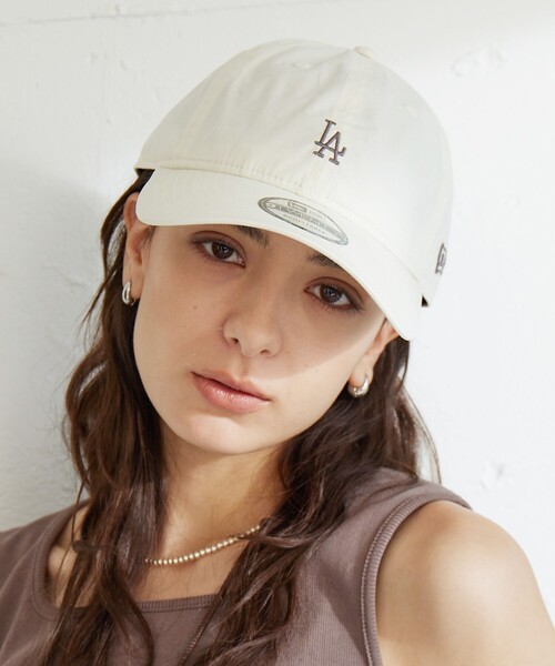 NEW ERA（ニューエラ）の「【別注】＜NEW ERA＞920 TW/MLB キャップ（キャップ・レディース・ベージュ/ダークグレー/オフホワイト/ブラック/ライトグレー・FREE）」の14枚目の写真