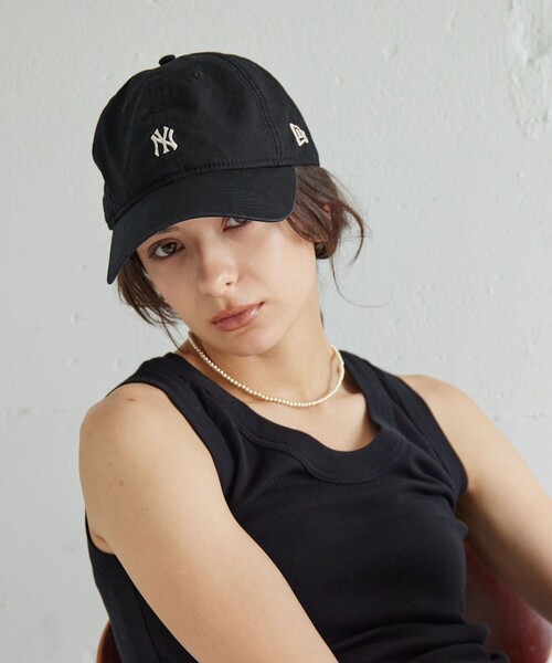 NEW ERA（ニューエラ）の「【別注】＜NEW ERA＞920 TW/MLB キャップ（キャップ・レディース・ベージュ/ダークグレー/オフホワイト/ブラック/ライトグレー・FREE）」の15枚目の写真