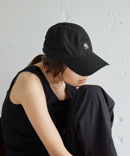 NEW ERA（ニューエラ）の「【別注】＜NEW ERA＞920 TW/MLB キャップ（キャップ・レディース・ベージュ/ダークグレー/オフホワイト/ブラック/ライトグレー・FREE）」の17枚目の写真