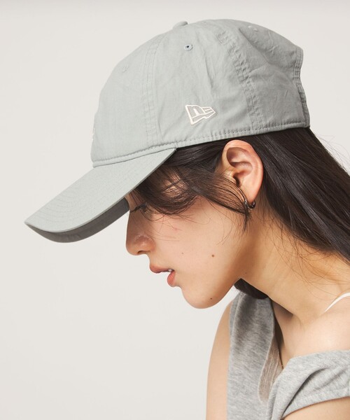 NEW ERA（ニューエラ）の「【別注】＜NEW ERA＞920 TW/MLB キャップ（キャップ・レディース・ベージュ/ダークグレー/オフホワイト/ブラック/ライトグレー・FREE）」の21枚目の写真