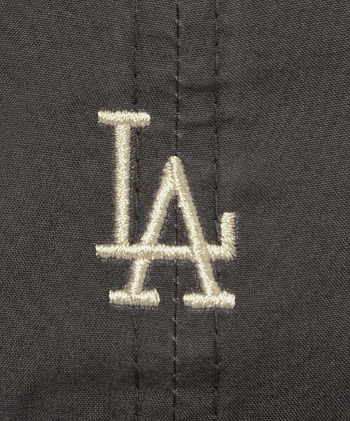 NEW ERA（ニューエラ）の「【別注】＜NEW ERA＞920 TW/MLB キャップ（キャップ・レディース・ベージュ/ダークグレー/オフホワイト/ブラック/ライトグレー・FREE）」の13枚目の写真