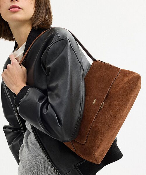 COACH(コーチ)の「チェルシー ショルダー バッグ 30(ショルダーバッグ・レディース・ブラウン系その他・ONE)」の5枚目の写真