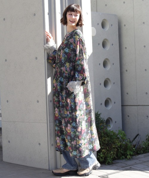 H.A.K(ハク)の「キュプラモダールカルゼTRACE FLORALプリントバルーンプリントワンピース(ワンピース・レディース・ベージュ/ダークグレー・FREE)」の7枚目の写真