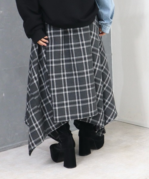 CECIL McBEE(セシルマクビー)の「シャツ巻き風チェック柄スカート(スカート・レディース・ブラック/グレー/ブルー・MEDIUM/LARGE)」の6枚目の写真