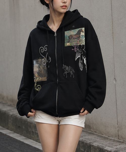 GRAVER（グレーバー）の「[ユニセックス]HOREY フードパーカー_ブラック（パーカー・レディース・ブラック・MEDIUM/LARGE）」の4枚目の写真