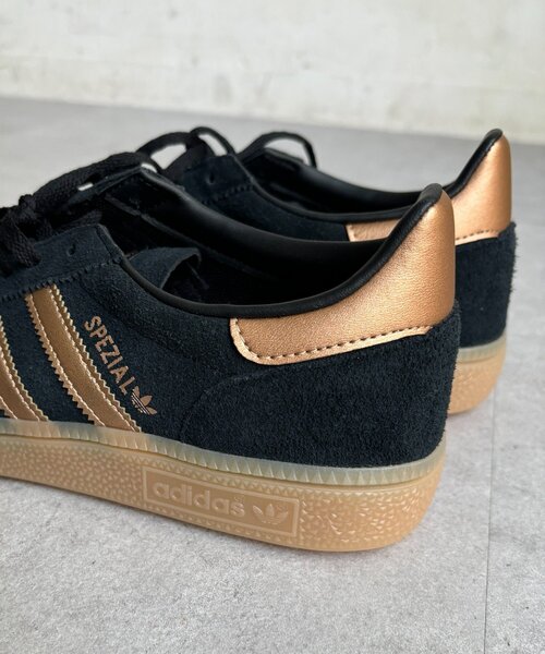 DouDou（ドゥドゥ）の「adidas HANDBALL SPEZIAL W（その他シューズ・レディース・ブラック・23.5cm/24cm/24.5cm）」の10枚目の写真