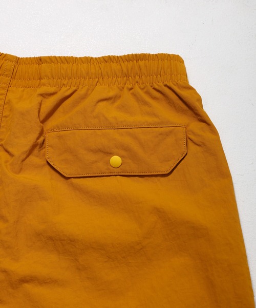 FRUIT OF THE LOOM(フルーツオブザルーム)の「BAGGY SHORTS / フルーツオブザルーム マットナイロン バギーショーツ(その他パンツ・メンズ・マスタード/ネイビー/チャコールグレー/グリーン/ブラック・S/M/L/XL)」の11枚目の写真