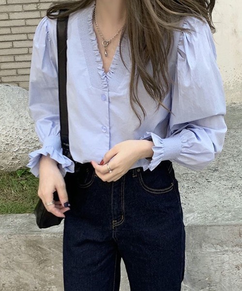 SallyLunn(サリーラン)の「Vネックフリルパフブラウス(シャツ/ブラウス・レディース・ブルー/ホワイト・LARGE/MEDIUM)」の13枚目の写真