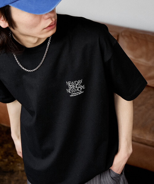 PUBLUX(パブリュクス)の「PUBLUX/パブリュクス <機能性素材>LOVE POP STUDIO NEW DAY タイポグラフィー Tシャツ 限定展開(Tシャツ/カットソー・メンズ・ブラック/ホワイト/ネイビー・L/M/S)」の19枚目の写真