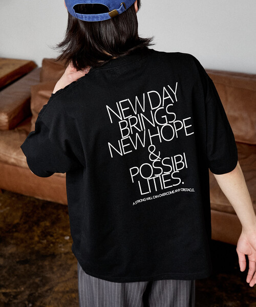 PUBLUX(パブリュクス)の「PUBLUX/パブリュクス <機能性素材>LOVE POP STUDIO NEW DAY タイポグラフィー Tシャツ 限定展開(Tシャツ/カットソー・メンズ・ブラック/ホワイト/ネイビー・L/M/S)」の20枚目の写真