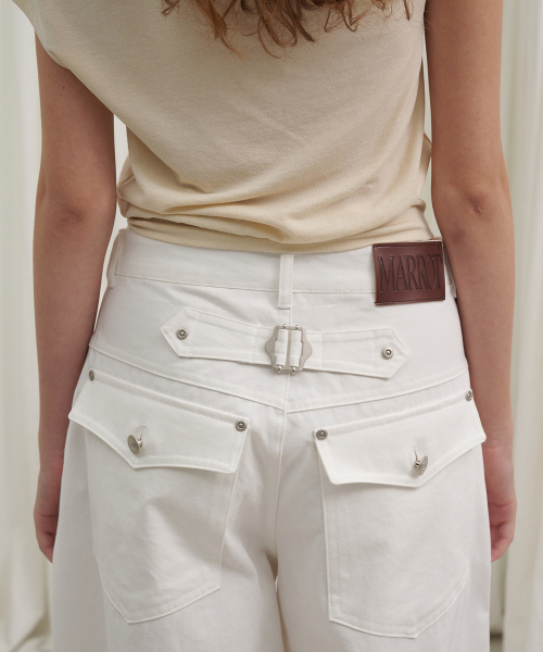 MARROT(マロット)の「カーブドコットンパンツ_ホワイト(その他パンツ・レディース・ホワイト・SMALL/MEDIUM)」の10枚目の写真