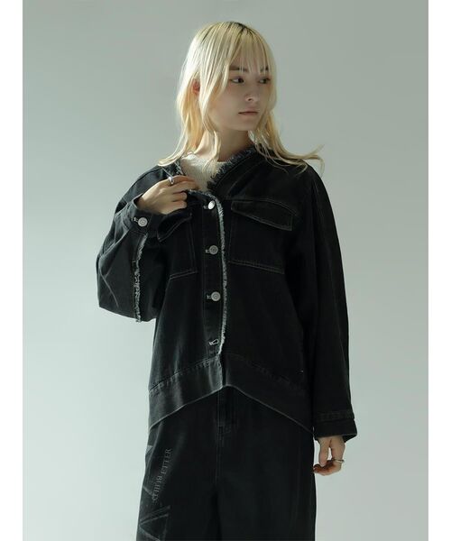 :ETHROF(イーサオブ)の「GRAPHIC DENIM JACKET(デニムジャケット・レディース・オフホワイト/チャコール・FREE)」の2枚目の写真