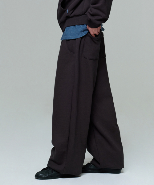 ERA（エラ）の「UNISEX ERA WIDE JOGGER SWEATPANTS - FADED BLACK（スウェットパンツ・レディース・ブラック・SMALL/MEDIUM/LARGE）」の10枚目の写真
