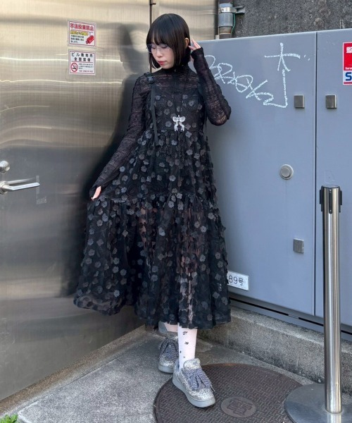 Candy Stripper(キャンディストリッパー)の「TINY FLOWER TULLE ドレス(ワンピース・レディース・ブラック/ホワイト/イエロー・FREE)」の17枚目の写真