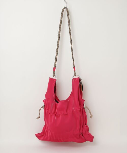 COMMON WARE(コモンウェアー)の「EM:cheek チーク ワンショルダー tiered code one shoulde(ショルダーバッグ・レディース・ピンク/カーキ/ブラック/グレー・FREE)」の21枚目の写真