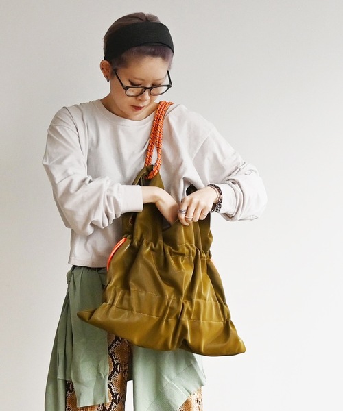 COMMON WARE(コモンウェアー)の「EM:cheek チーク ワンショルダー tiered code one shoulde(ショルダーバッグ・レディース・ピンク/カーキ/ブラック/グレー・FREE)」の10枚目の写真