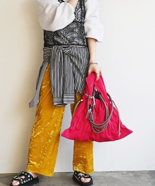 COMMON WARE(コモンウェアー)の「EM:cheek チーク ワンショルダー tiered code one shoulde(ショルダーバッグ・レディース・ピンク/カーキ/ブラック/グレー・FREE)」の15枚目の写真