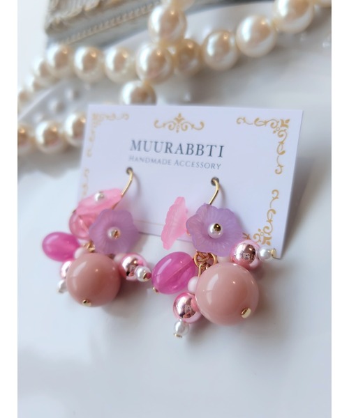 VIBGYOR（ヴィブジョー）の「【MUURABBTI】ピンクのフラワーピアス(MA)（ピアス（両耳用）・レディース・ピンク・FREE）」の3枚目の写真