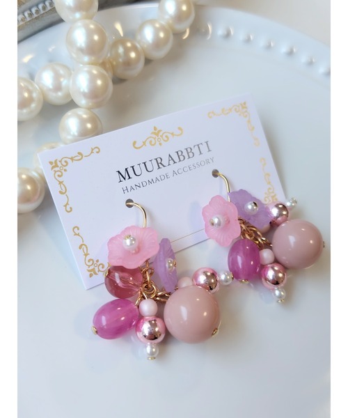 VIBGYOR（ヴィブジョー）の「【MUURABBTI】ピンクのフラワーピアス(MA)（ピアス（両耳用）・レディース・ピンク・FREE）」の2枚目の写真