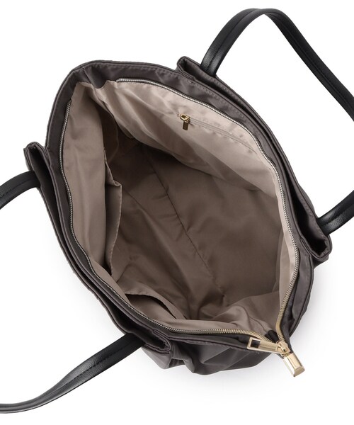 grove（グローブ）の「【撥水・A4】人間工学タック多収納トート（トートバッグ・レディース・ブラック/ライトグレー/ダークグレー・00）」の18枚目の写真