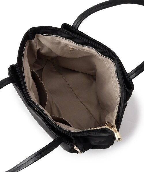 grove（グローブ）の「【撥水・A4】人間工学タック多収納トート（トートバッグ・レディース・ブラック/ライトグレー/ダークグレー・00）」の19枚目の写真