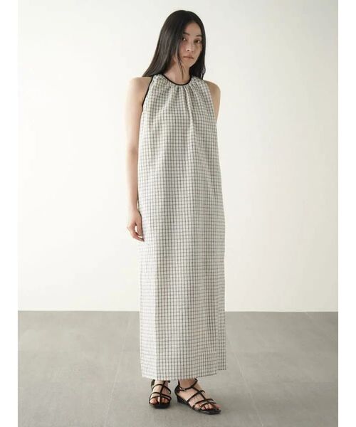 FIKA.(フィーカ)の「Seersucker check onepiece(ワンピース・レディース・ブラック/オフホワイト・MEDIUM)」の1枚目の写真