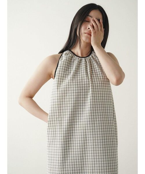 FIKA.(フィーカ)の「Seersucker check onepiece(ワンピース・レディース・ブラック/オフホワイト・MEDIUM)」の7枚目の写真